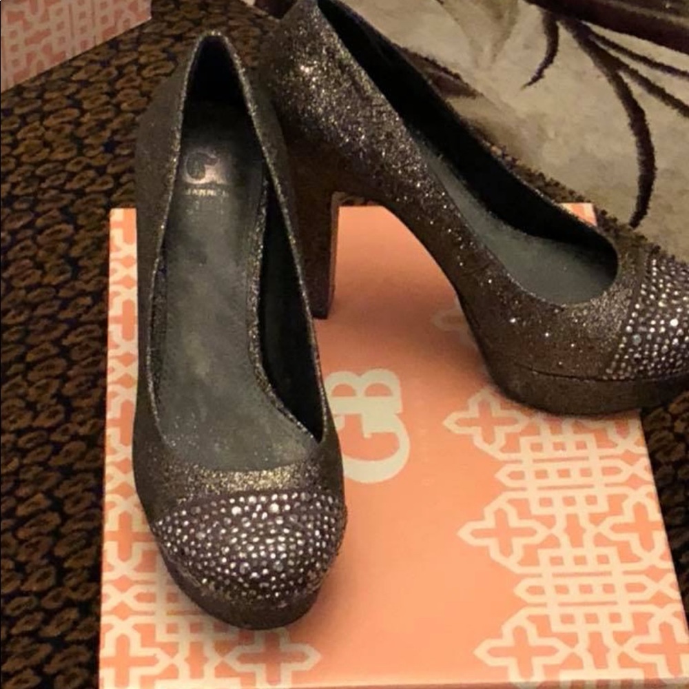 Shoes with sparkles